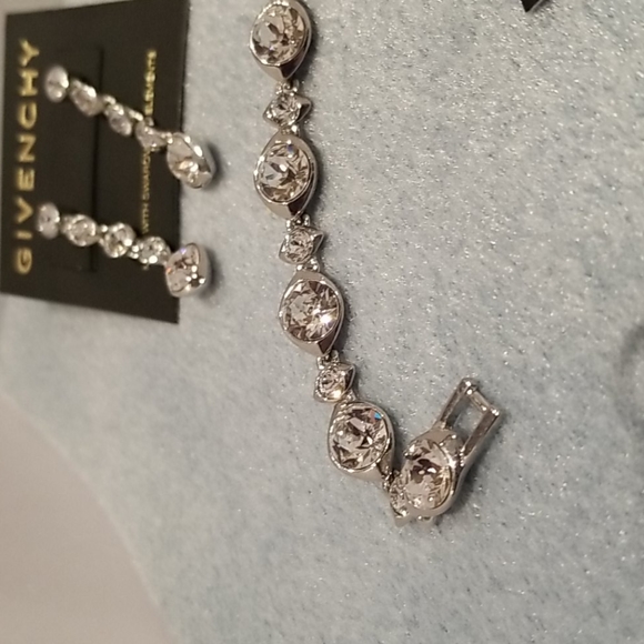 Givenchy bracelet and earrings set - Picture 3 of 3